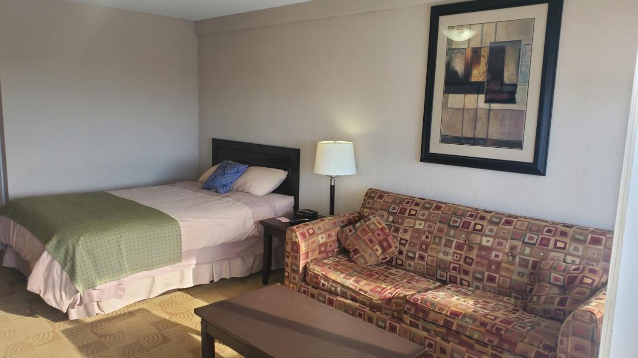 Shoreside Inn & Suites Wabamun Esterno foto