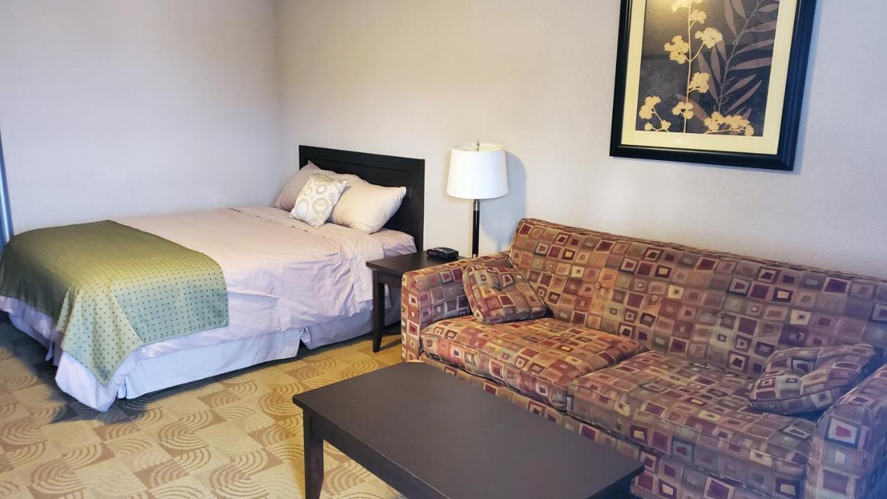 Shoreside Inn & Suites Wabamun Esterno foto