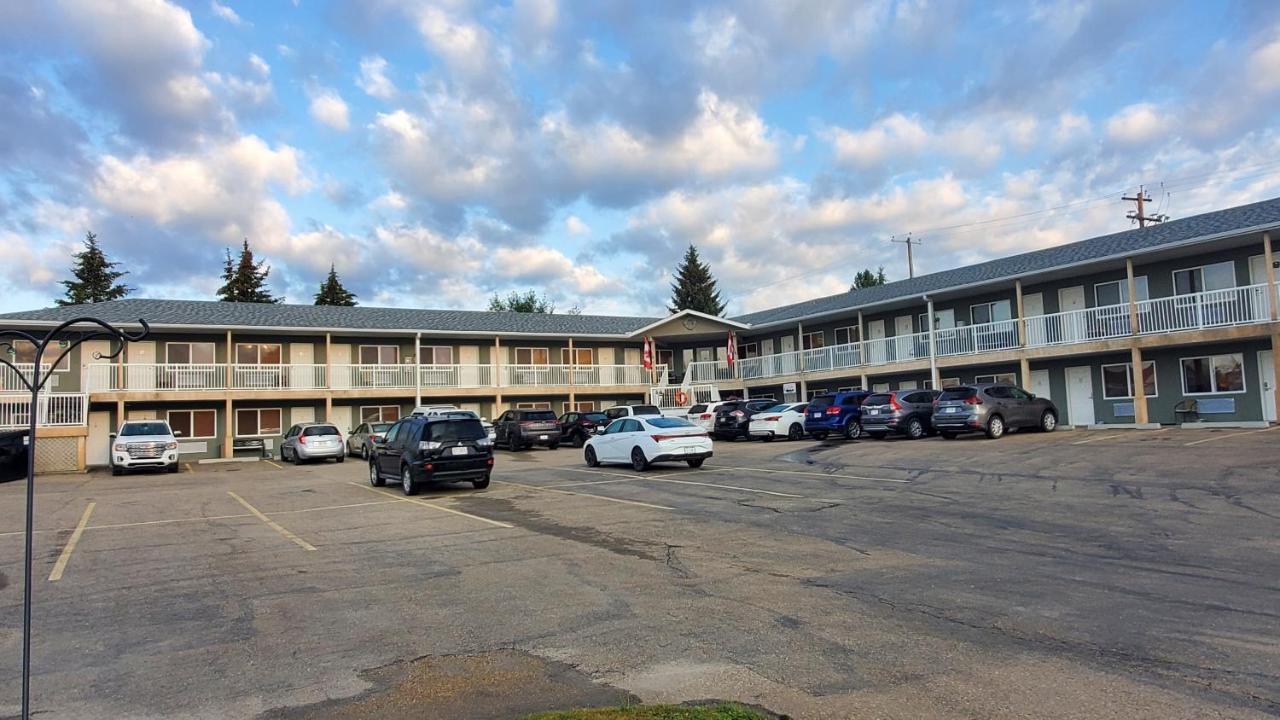 Shoreside Inn & Suites Wabamun Esterno foto