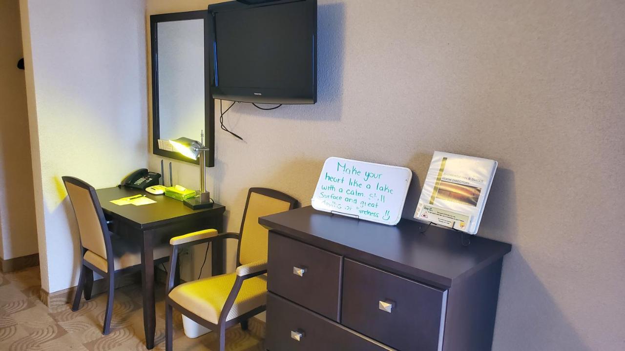 Shoreside Inn & Suites Wabamun Esterno foto