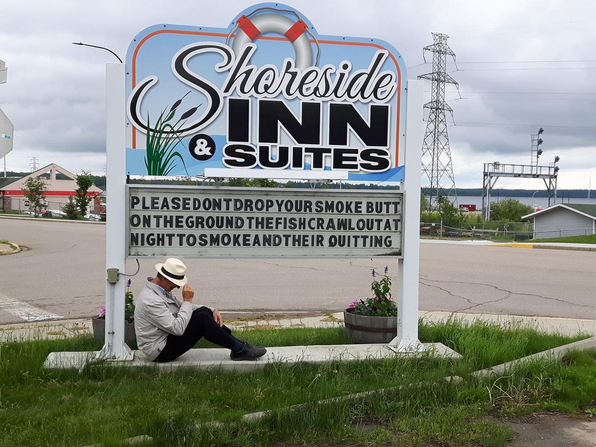 Shoreside Inn & Suites Wabamun Esterno foto