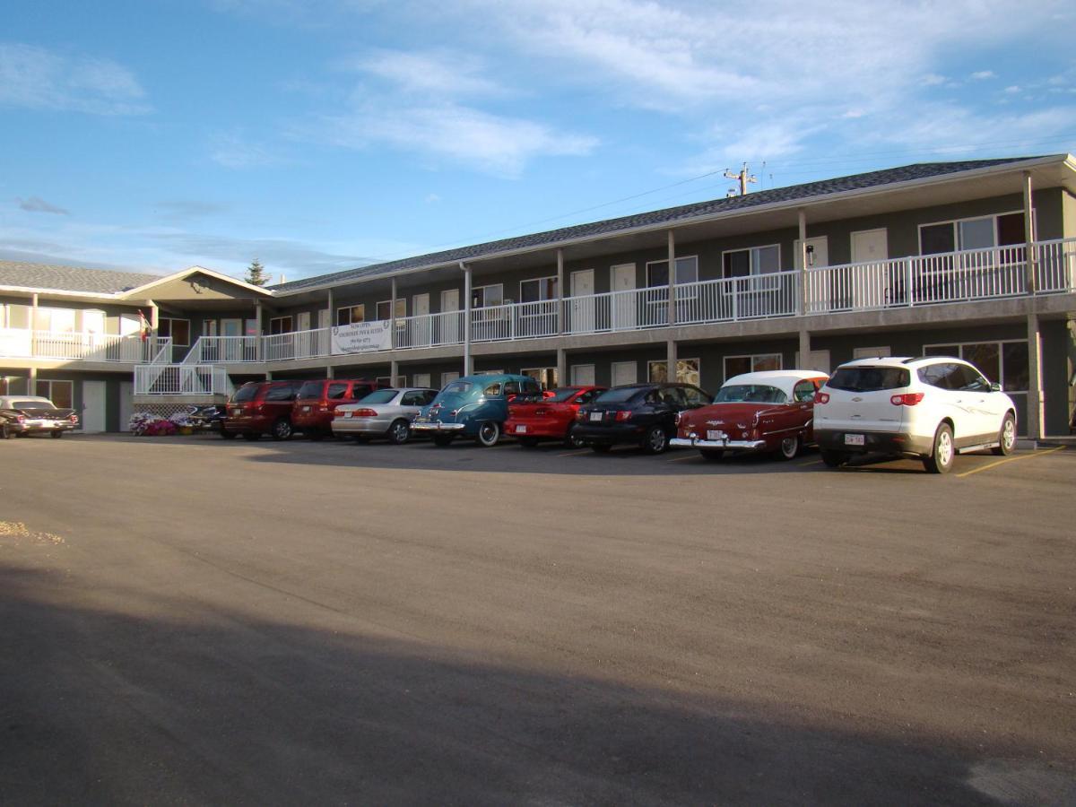 Shoreside Inn & Suites Wabamun Esterno foto
